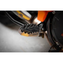 Akrapovic KTM 1290/1390 Super Adventure 15-> fodhvilerst i titanium 