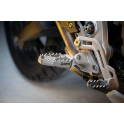 Akrapovic Triumph Tiger 850 / 900 20-24 fodhvilerst i titanium 
