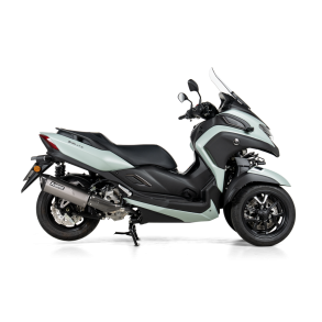 Akrapovic Yamaha Tricity 25-> Slip-on Line oval lyddmper i rustfri/carbon (ECE godkendt)