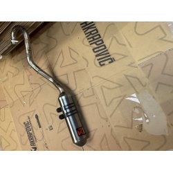 Akrapovic Yamaha YFZ450 2004-05 Evolution Line med med forr�r i titanium og oval lydd�mper i titanium