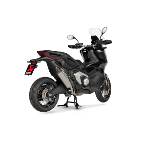 Akrapovic Honda X-ADV 750 24-> Slip-On Line hexagonal lyddmper i titanium (ECE godkendt)