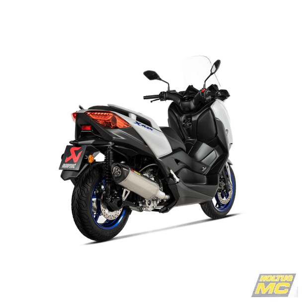 Akrapovic Yamaha X-MAX 300 21-> Slip-on Line oval lyddmper i rustfri/carbon (ECE godkendt)