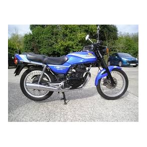 Motad Honda CB250RS 80-84 komplet standard 2/1 system i krom (lovligt lydniveau).